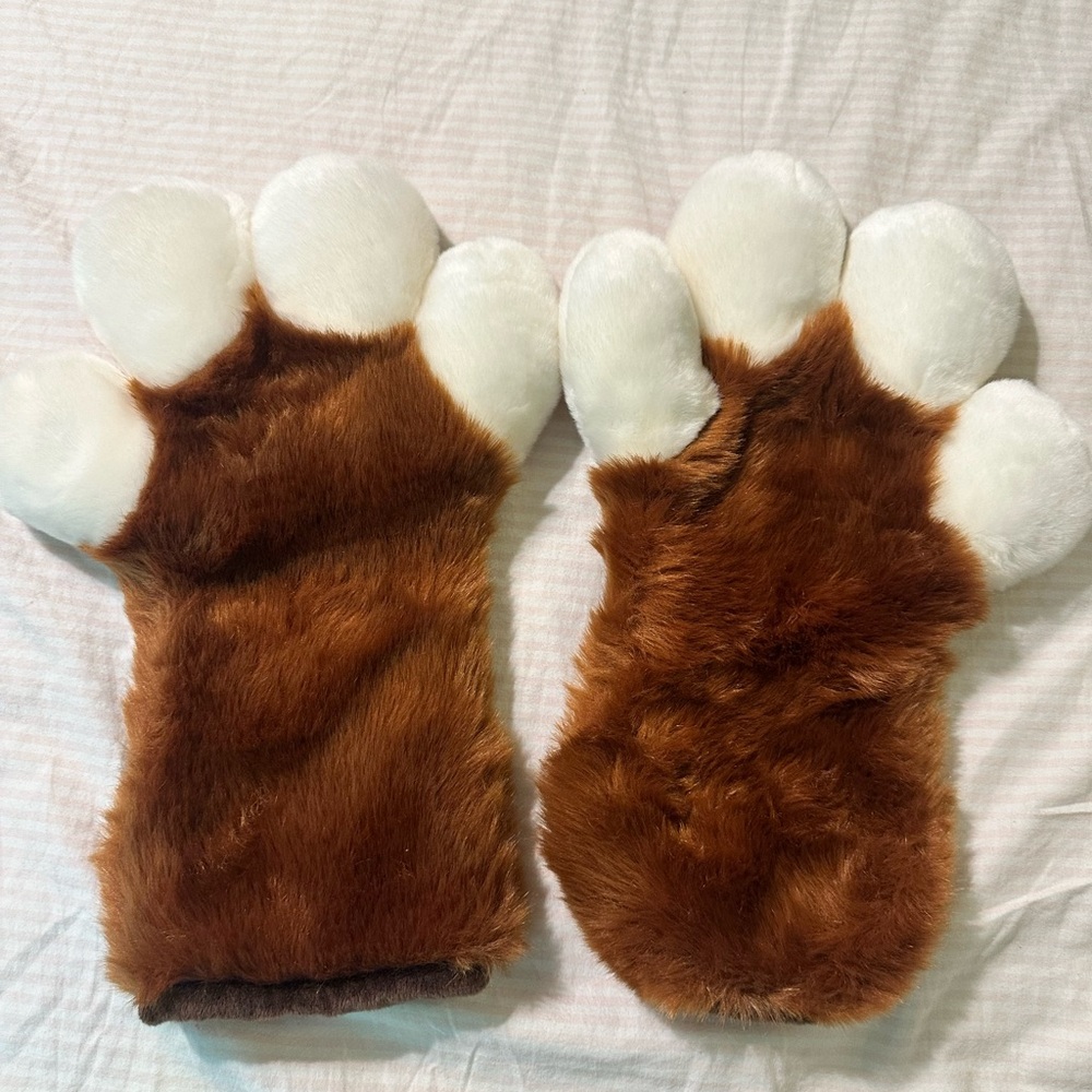 Brown and White Paw Gloves